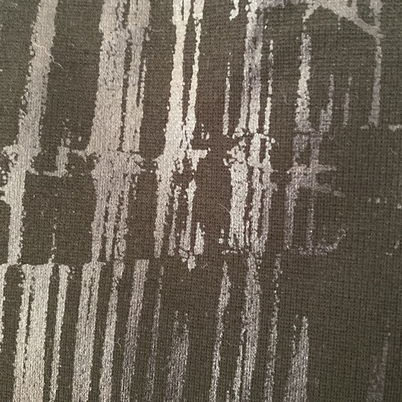 New grey foil ponte skirt-smoke free home - Picture 3 of 3